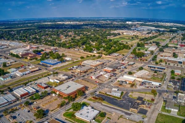 Athens TX cityscape – cash home buyers in Athens TX, close on your timeline